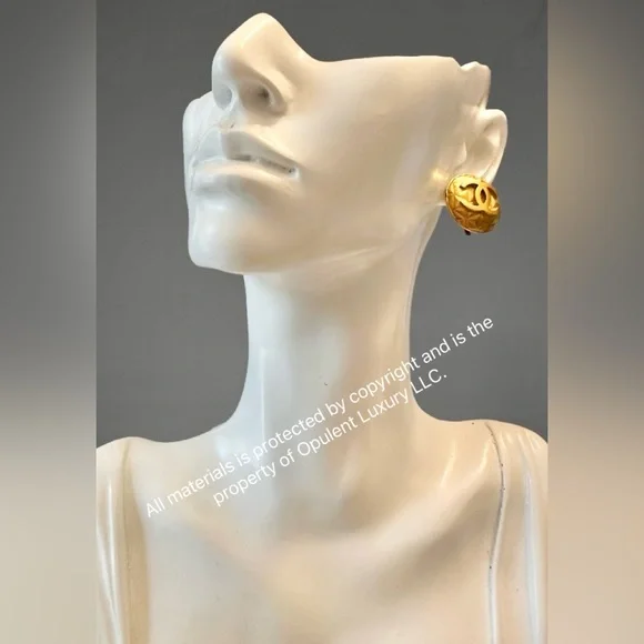 167 Chanel Cocomark Round Earring  with Box - Picture 3 of 5